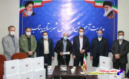 مرحله دوم اهداء گسترده تبلت به دانش آموزان بی بضاعت آغاز شد/ اهداء ۲۰۰ دستگاه تبلت با مشارکت کمیته امداد امام خمینی (ره)
