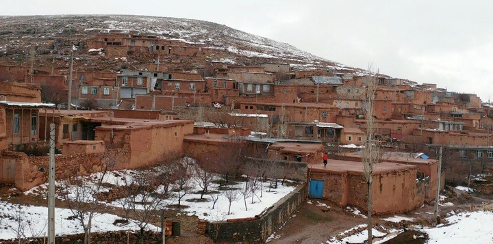 انتخاب روستای صور به عنوان روستای نمونه گردشگری/ بازدید کارشناسان بنیاد مسکن کشور از روستای صور بناب