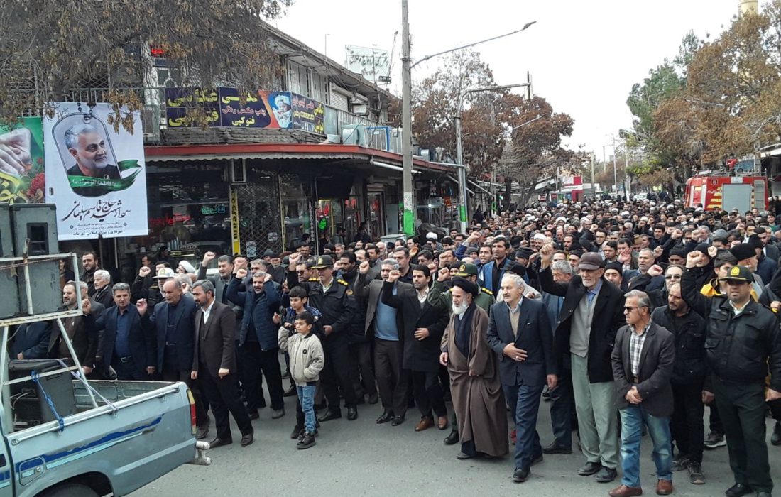 تجمع مردم بناب در محکومیت جنایت تروریستی کرمان