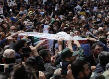 پیکر استاندار شهید در کنار شهدای مراغه آرام گرفت/ مردم شهید مالک رحمتی را با احترام تشییع کردند