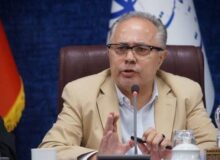 معاون پارلمانی رئیس جمهور برکنار شد